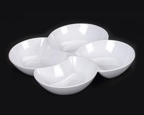 Square plate with 4 round compartments